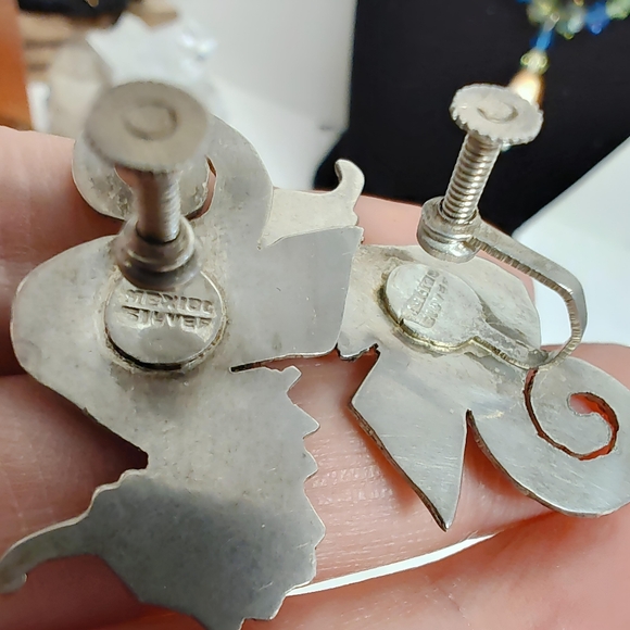 1940's Vintage Mexico Sterling Silver Seahorse Screwback Earrings - Picture 6 of 9